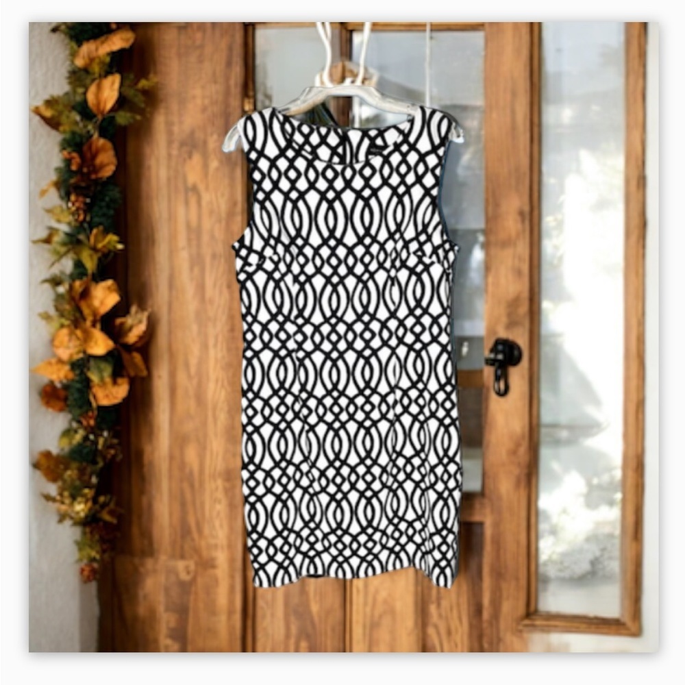 Geometric  Pattern Sheath- Creme-Off White /Black -NWOT-Sz 10-Chic & Flattering - Picture 4 of 13